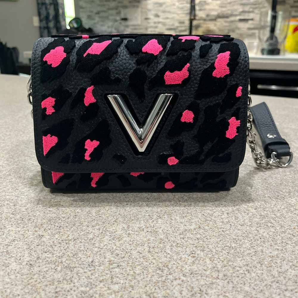 LOUIS VUITTON Taurillon Tufted Wild At Heart Twist Shoulder Bag PM Grey